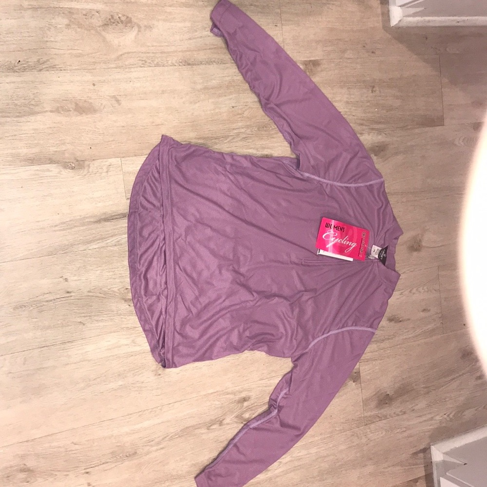 Woman’s velocity jersey